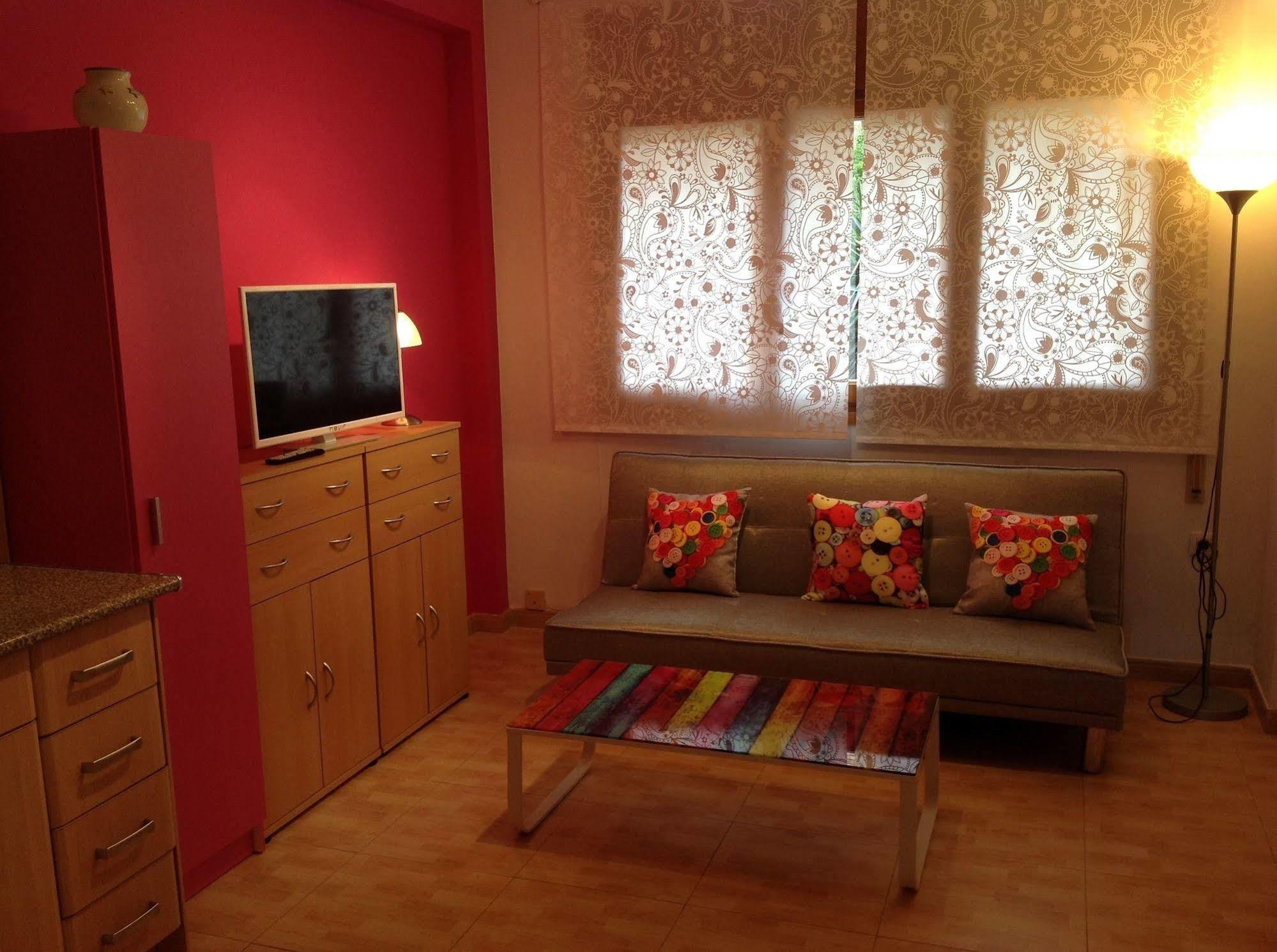 Apartamentos Alcaniz, Blanca ภายนอก รูปภาพ