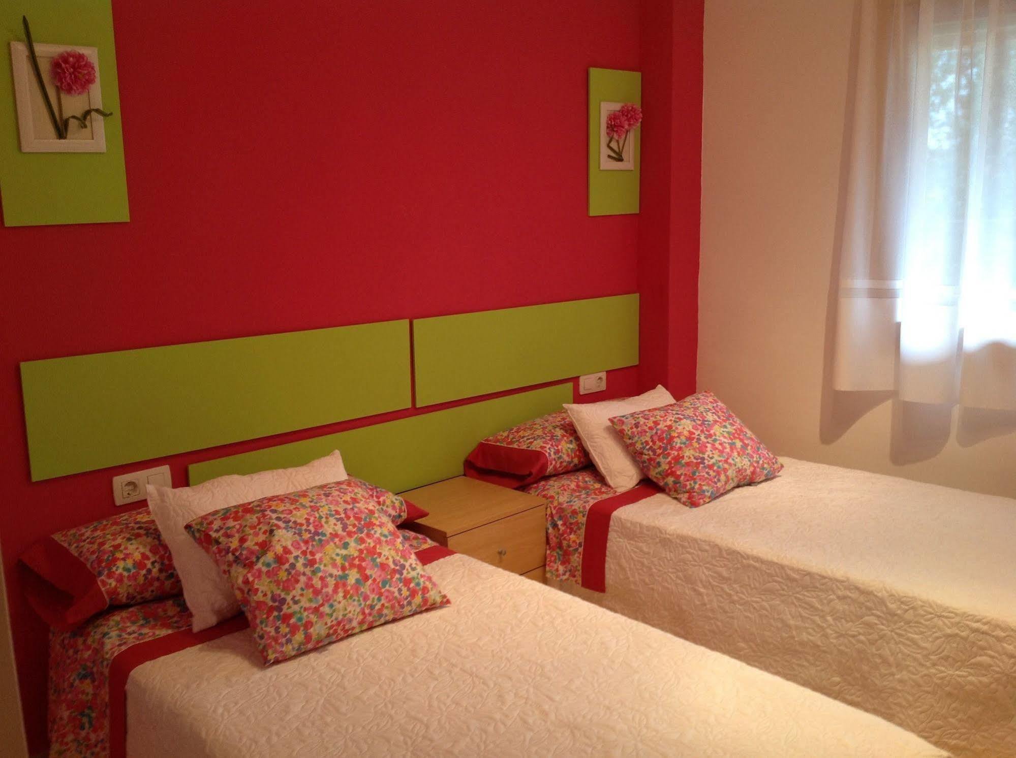 Apartamentos Alcaniz, Blanca ภายนอก รูปภาพ