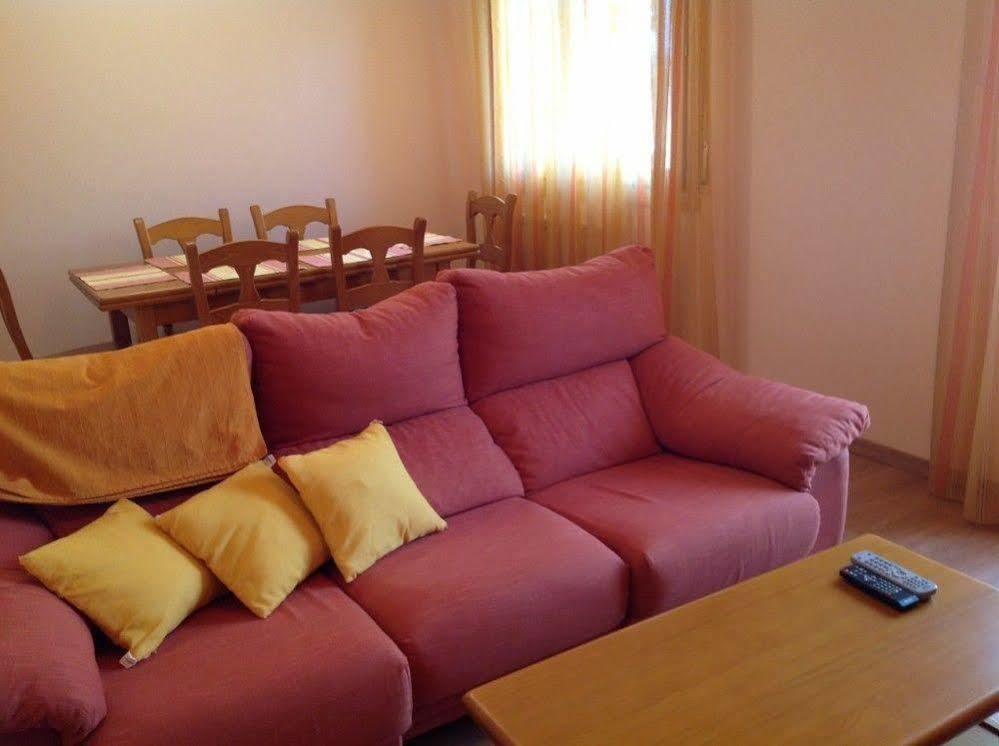 Apartamentos Alcaniz, Blanca ภายนอก รูปภาพ