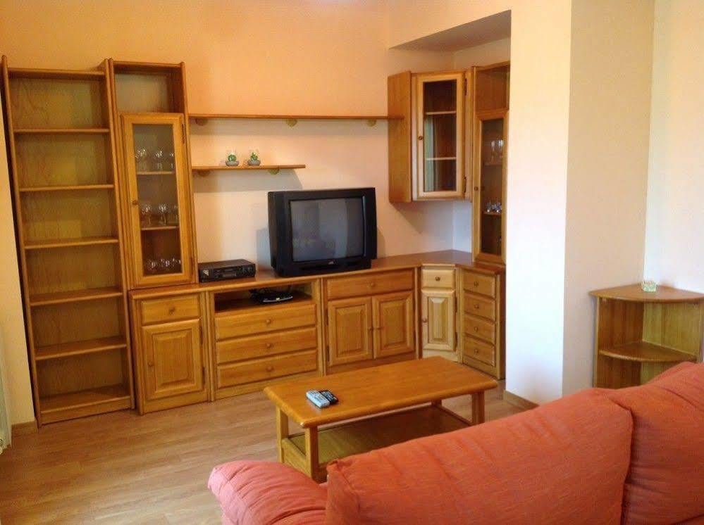 Apartamentos Alcaniz, Blanca ภายนอก รูปภาพ