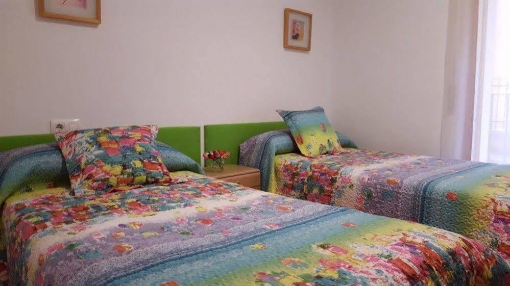 Apartamentos Alcaniz, Blanca ภายนอก รูปภาพ