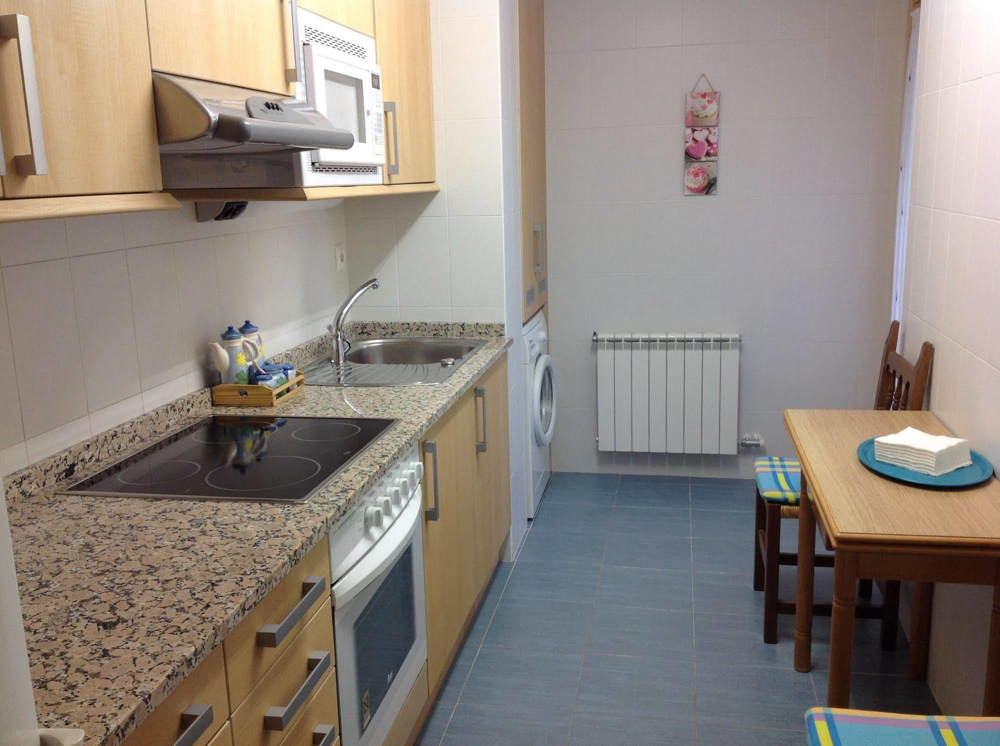 Apartamentos Alcaniz, Blanca ภายนอก รูปภาพ